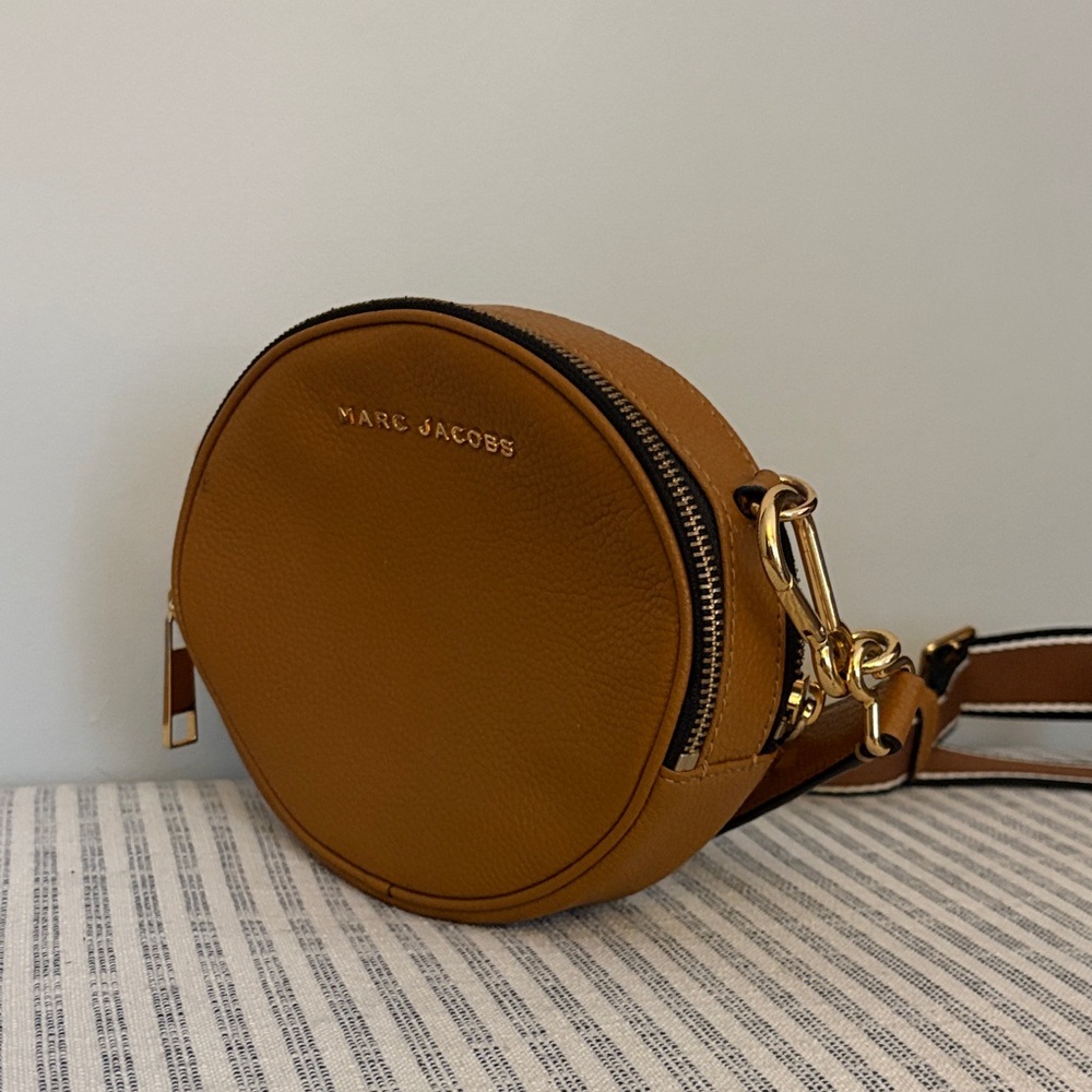 Marc Jacobs Brown Crossbody Bag with Black Strap - Picture 2 of 4